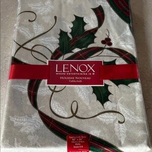 Lenox Holiday Nouveau Tablecloth - Cream and Green